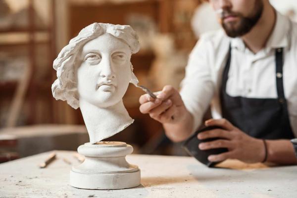 Restauration de sculptures à Paris
